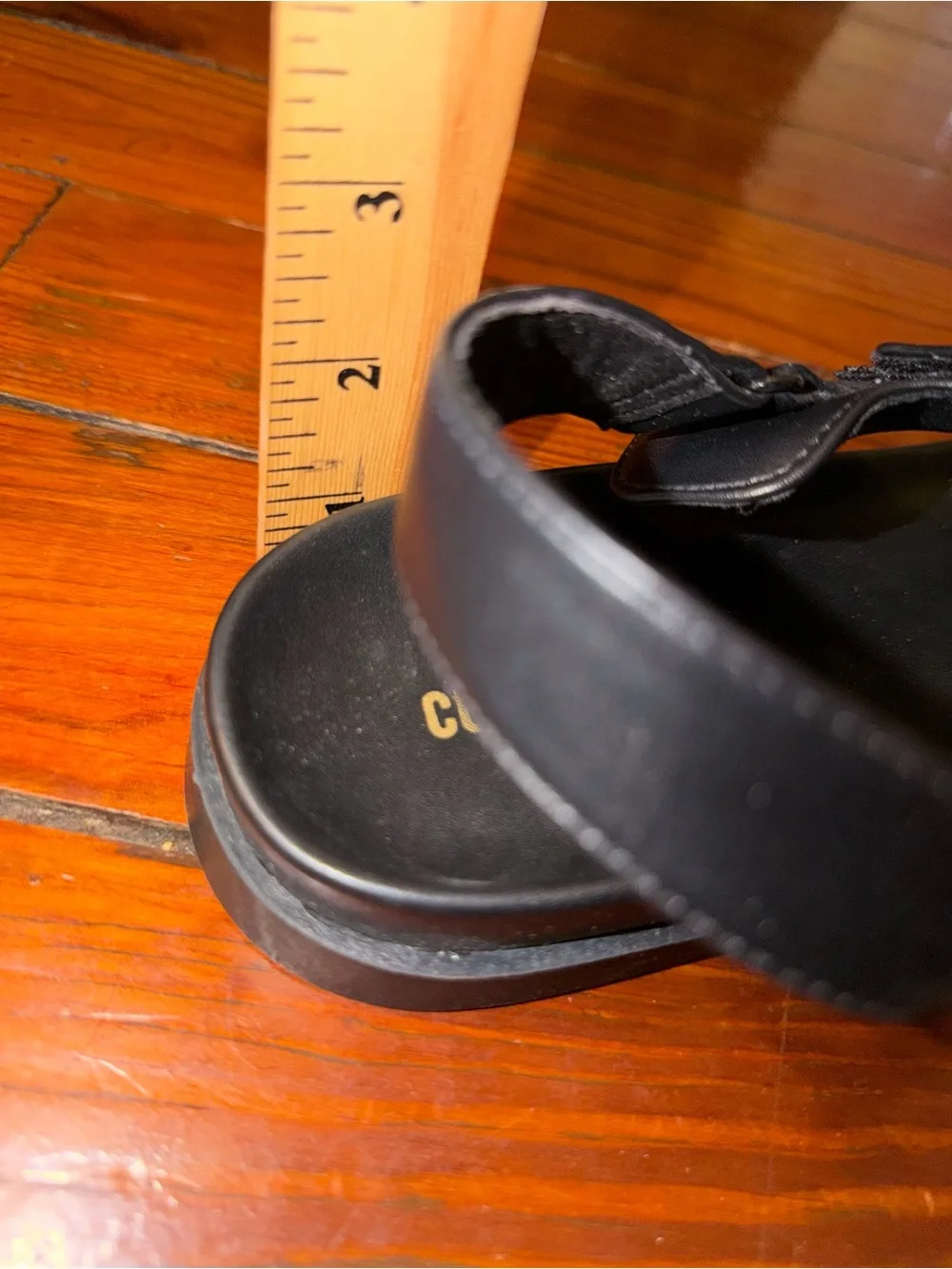 Cushionaire Eden Sandals Velcro Straps Size 10 NWT